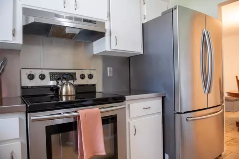 Kitchen - 1078 San Remo Rd, Saint Augustine, FL 32086 photo 4 of 5