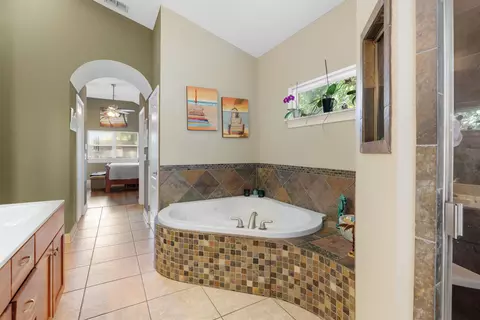 Bath - 1308 Roosevelt Dr, Saint Augustine, FL 32084 photo 2 of 5
