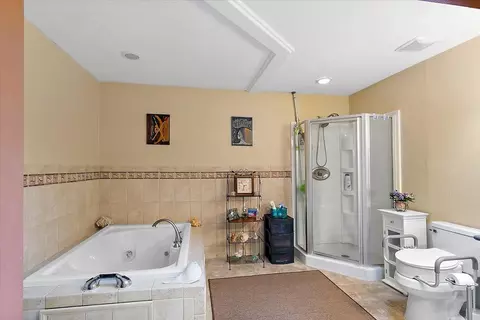 Bath - 694 Aleida Dr, Saint Augustine, FL 32086 photo 2 of 3