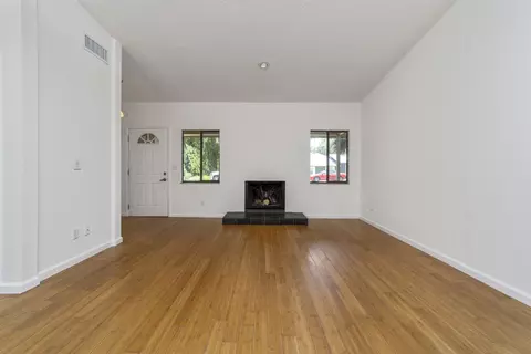 Living - 141 Seminole Rd, Saint Augustine, FL 32086 photo 5 of 9