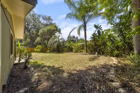 Exterior - 141 Seminole Rd, Saint Augustine, FL 32086 photo 6 of 12