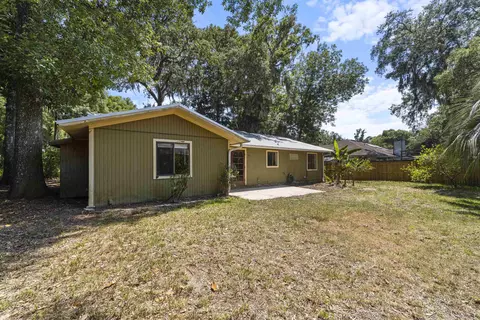 Exterior - 141 Seminole Rd, Saint Augustine, FL 32086 photo 4 of 12