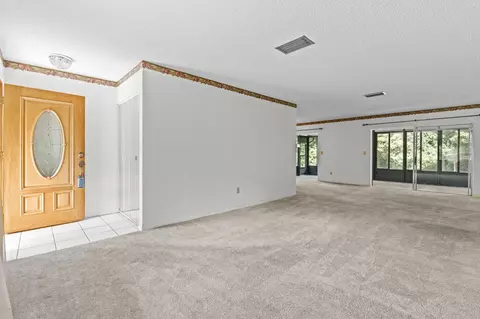 Living - 1067 Espinado Ave, Saint Augustine, FL 32086 photo 2 of 4