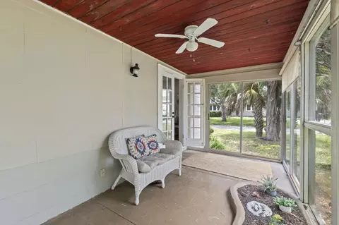 Exterior - 402 Zorayda Ave, Saint Augustine, FL 32080 photo 5 of 21