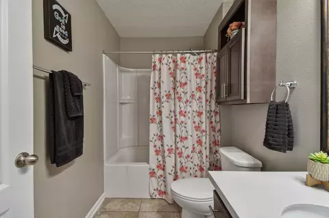 Bath - 502 Old Hickory Forest Rd, Saint Augustine, FL 32084 photo 7 of 10