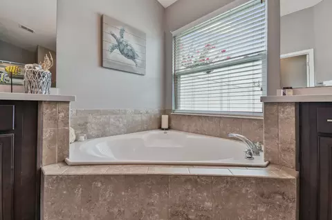 Bath - 502 Old Hickory Forest Rd, Saint Augustine, FL 32084 photo 4 of 10