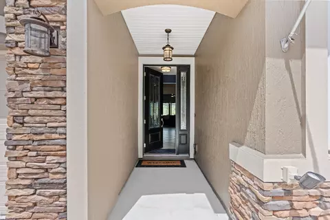 Entry Way - 30 Montiano Cir, Saint Augustine, FL 32084 photo 1 of 3