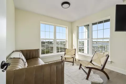 Living - 61 Cortez Ave, Saint Augustine, FL 32080 photo 1 of 1