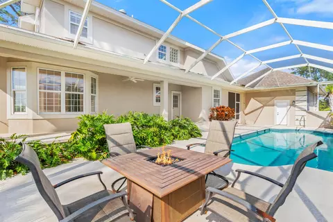 368 Marsh Point Cir, Saint Augustine, FL 32080 photo 2