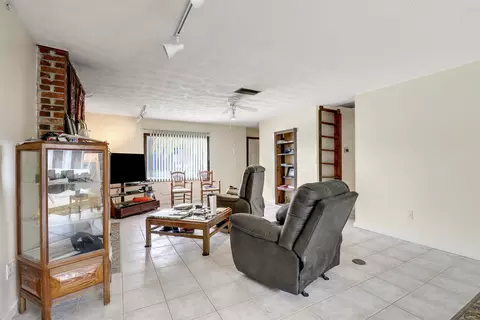 5419 4th St, Saint Augustine, FL 32080 photo 4