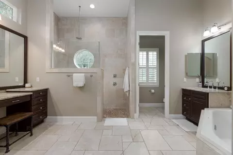 Bath - 457 Ocean Forest Dr, Saint Augustine, FL 32080 photo 2 of 5