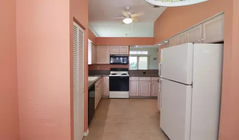 Kitchen - 107 Clam Bake Ct, Saint Augustine, FL 32080 photo 2 of 2