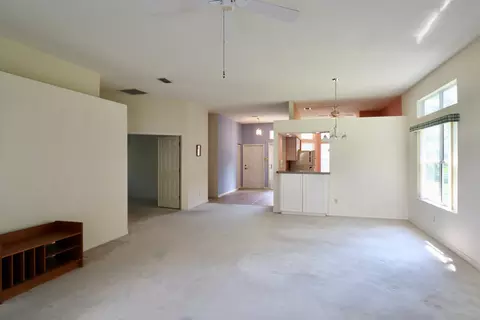 Living - 107 Clam Bake Ct, Saint Augustine, FL 32080 photo 2 of 3