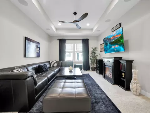 Living - 646 Rum Runner Way, Saint Johns, FL 32259 photo 4 of 5