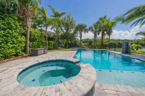 Exterior - 1348 Smiling Fish Ln, Saint Augustine, FL 32080 photo 9 of 28