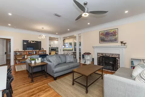 Living - 89 Evergreen Ave, Saint Augustine, FL 32080 photo 3 of 4
