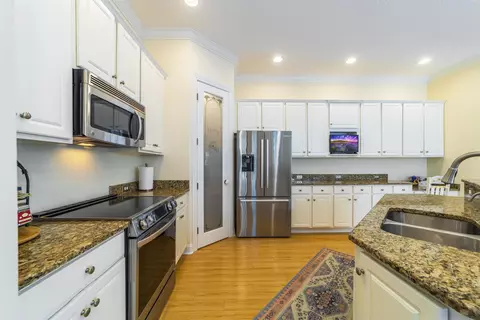 Kitchen - 852 Ocean Palm Way, Saint Augustine, FL 32080 photo 4 of 6