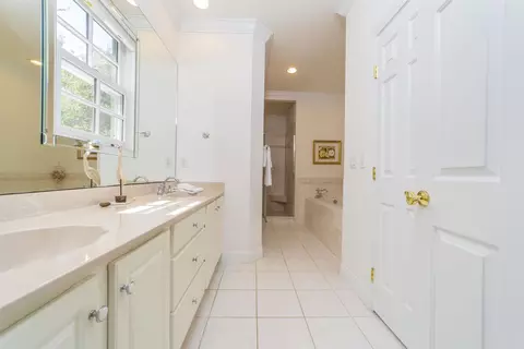 Bath - 852 Ocean Palm Way, Saint Augustine, FL 32080 photo 2 of 5