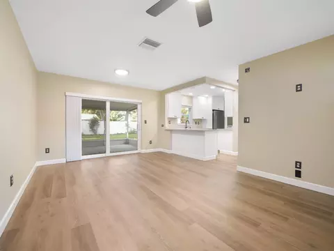 198 Estancia St, Saint Augustine, FL 32086 photo 3