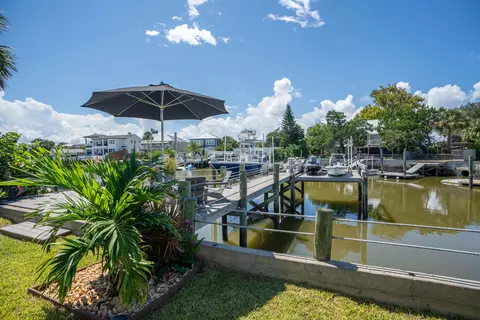 Exterior - 203 S Matanzas Blvd, Saint Augustine, FL 32080 photo 23 of 32