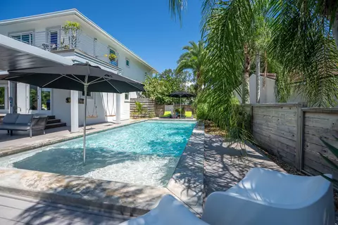 Exterior - 203 S Matanzas Blvd, Saint Augustine, FL 32080 photo 4 of 32