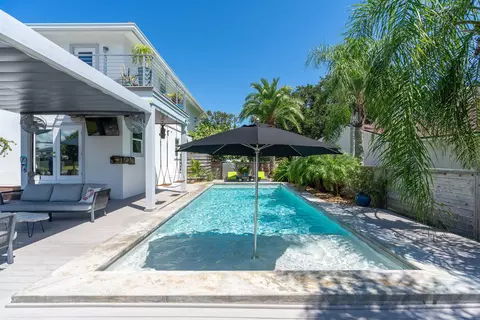 Exterior - 203 S Matanzas Blvd, Saint Augustine, FL 32080 photo 3 of 32