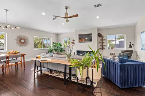 Living - 203 S Matanzas Blvd, Saint Augustine, FL 32080 photo 5 of 8