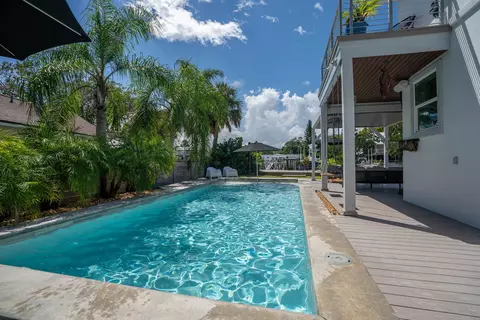 Exterior - 203 S Matanzas Blvd, Saint Augustine, FL 32080 photo 12 of 32