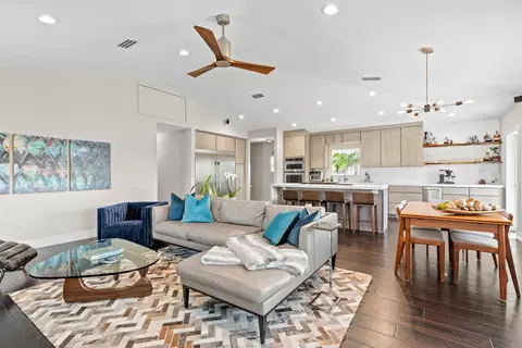 Living - 203 S Matanzas Blvd, Saint Augustine, FL 32080 photo 8 of 8