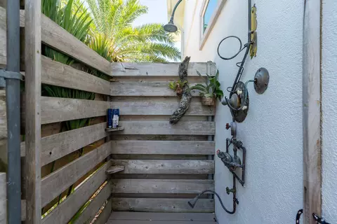 Bath - 203 S Matanzas Blvd, Saint Augustine, FL 32080 photo 1 of 4