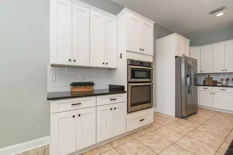 Kitchen - 3420 S Silvertree Way, Saint Augustine, FL 32086 photo 4 of 7