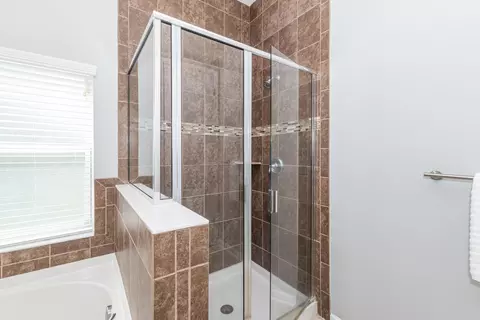 Bath - 3420 S Silvertree Way, Saint Augustine, FL 32086 photo 2 of 7