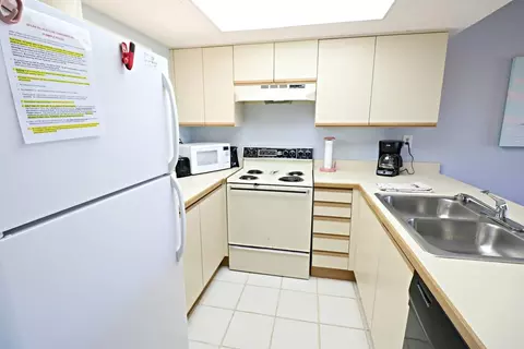 Kitchen - 4250 A1a S C14 #C14, Saint Augustine, FL 32080 photo 2 of 2