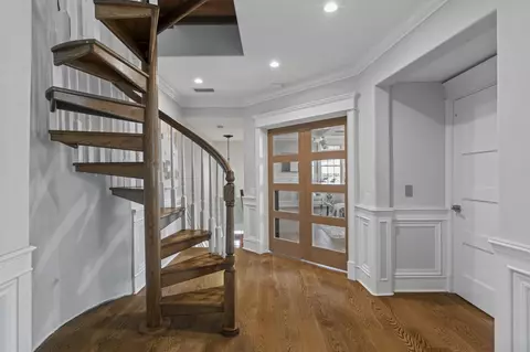 Entry Way - 57 Marine St, Saint Augustine, FL 32084 photo 10 of 14