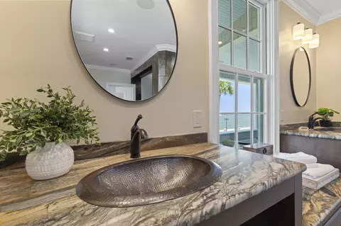 Bath - 57 Marine St, Saint Augustine, FL 32084 photo 3 of 13