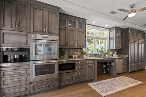 Kitchen - 57 Marine St, Saint Augustine, FL 32084 photo 3 of 11