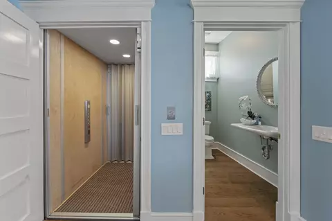 Entry Way - 57 Marine St, Saint Augustine, FL 32084 photo 7 of 14