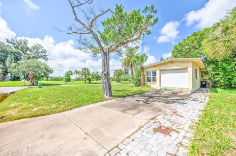 Exterior - 92 Coquina Ave, Saint Augustine, FL 32080 photo 6 of 9