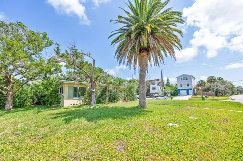 Exterior - 92 Coquina Ave, Saint Augustine, FL 32080 photo 7 of 9