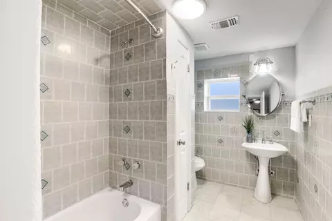 Bath - 2849 Bass Haven Ln, Saint Augustine, FL 32092 photo 3 of 5