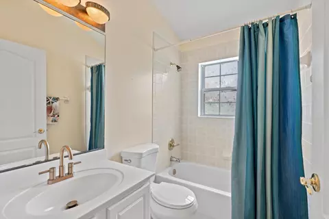 Bath - 105 Sandpiper Blvd, Saint Augustine, FL 32080 photo 4 of 4