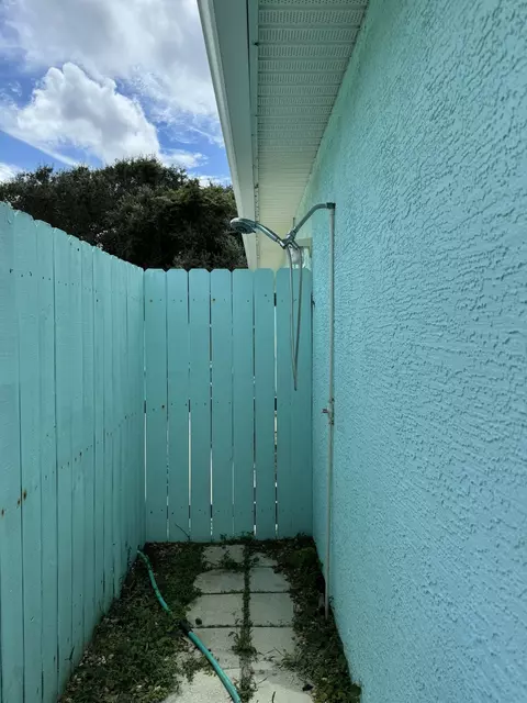 Exterior - 105 Sandpiper Blvd, Saint Augustine, FL 32080 photo 8 of 10