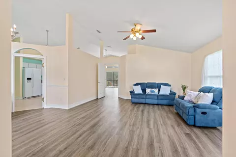 Living - 105 Sandpiper Blvd, Saint Augustine, FL 32080 photo 1 of 7