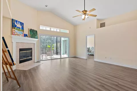 Living - 105 Sandpiper Blvd, Saint Augustine, FL 32080 photo 7 of 7