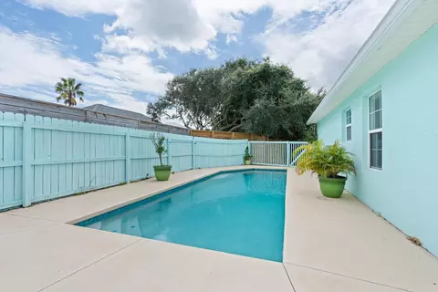 Exterior - 105 Sandpiper Blvd, Saint Augustine, FL 32080 photo 5 of 10