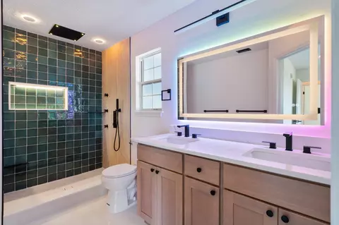 Bath - 6524 Madison St, Saint Augustine, FL 32080 photo 2 of 8