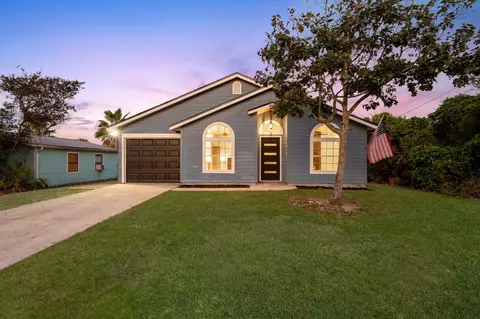 Exterior - 6524 Madison St, Saint Augustine, FL 32080 photo 7 of 13
