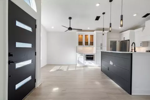 Entry Way - 6524 Madison St, Saint Augustine, FL 32080 photo 2 of 2