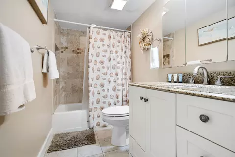 Bath - 4 Ocean Trace Rd #308, Saint Augustine, FL 32080 photo 3 of 3