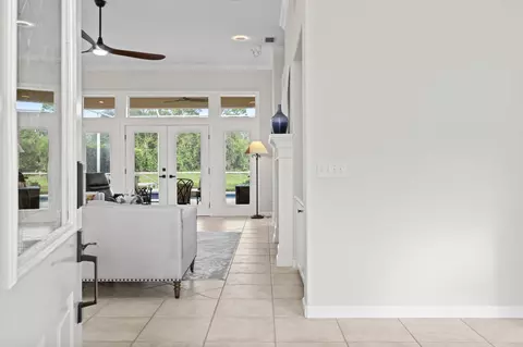 Entry Way - 925 Spring Lake Ct, Saint Augustine, FL 32080 photo 2 of 4
